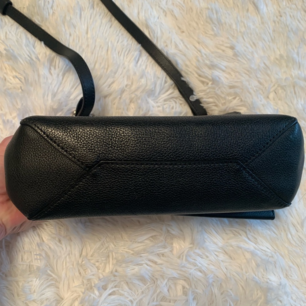 ‼️FINAL SALE‼️Lockme 11 BB Noir calfskin bag. - Picture 8 of 10